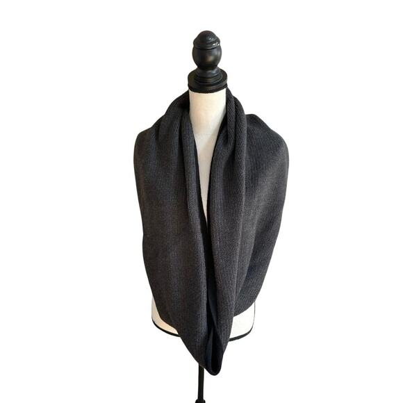 Lululemon Merino Wool Reversible Wrap Scarf Black Gray Infinity Circle Knit